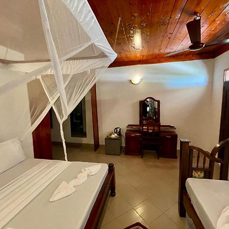 Mambo Ocean Resort プワニ・チャンガーニ エクステリア 写真