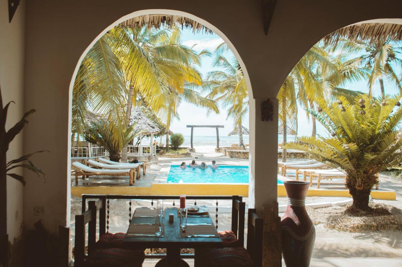 Mambo Ocean Resort プワニ・チャンガーニ エクステリア 写真