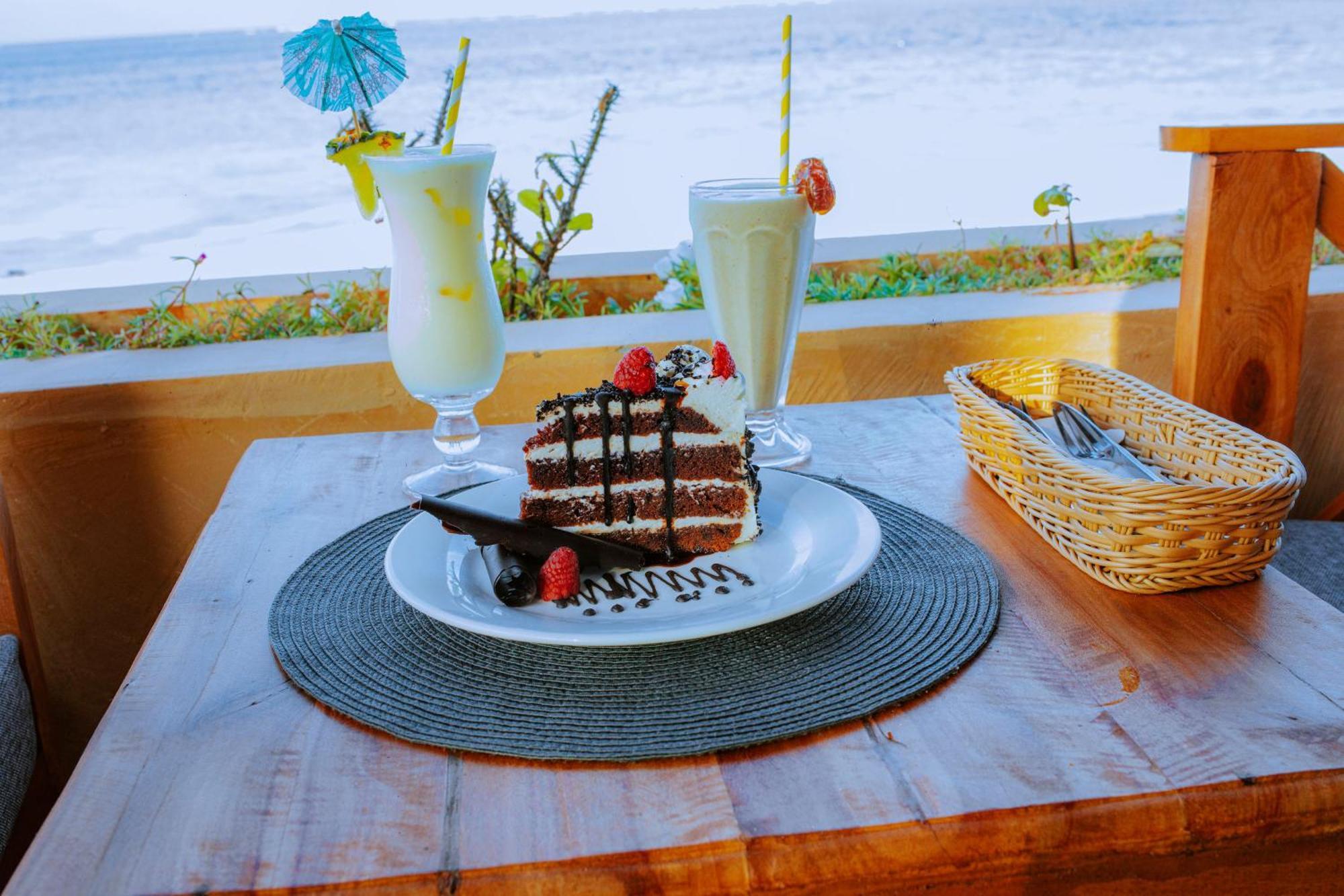 Mambo Ocean Resort プワニ・チャンガーニ エクステリア 写真